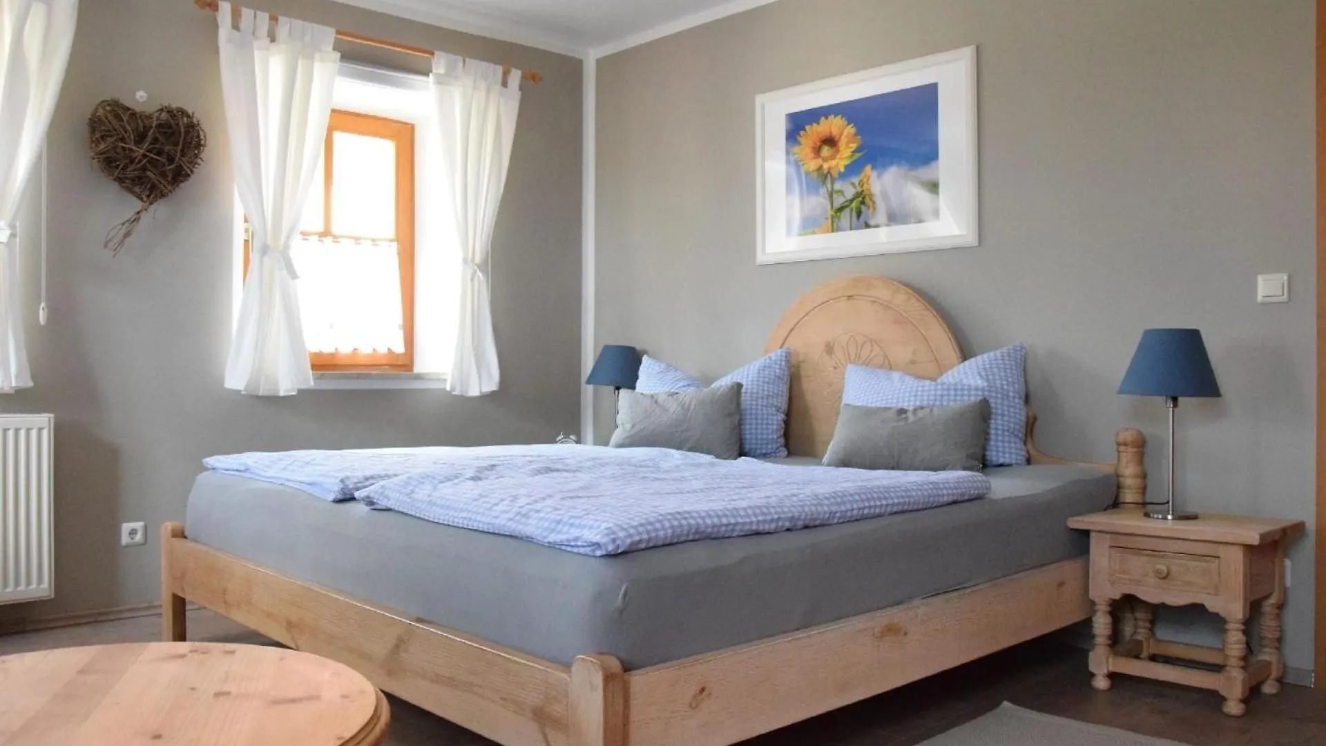Charmant Trifft Moderne - Ferienwohnung Linde Spalt Germany