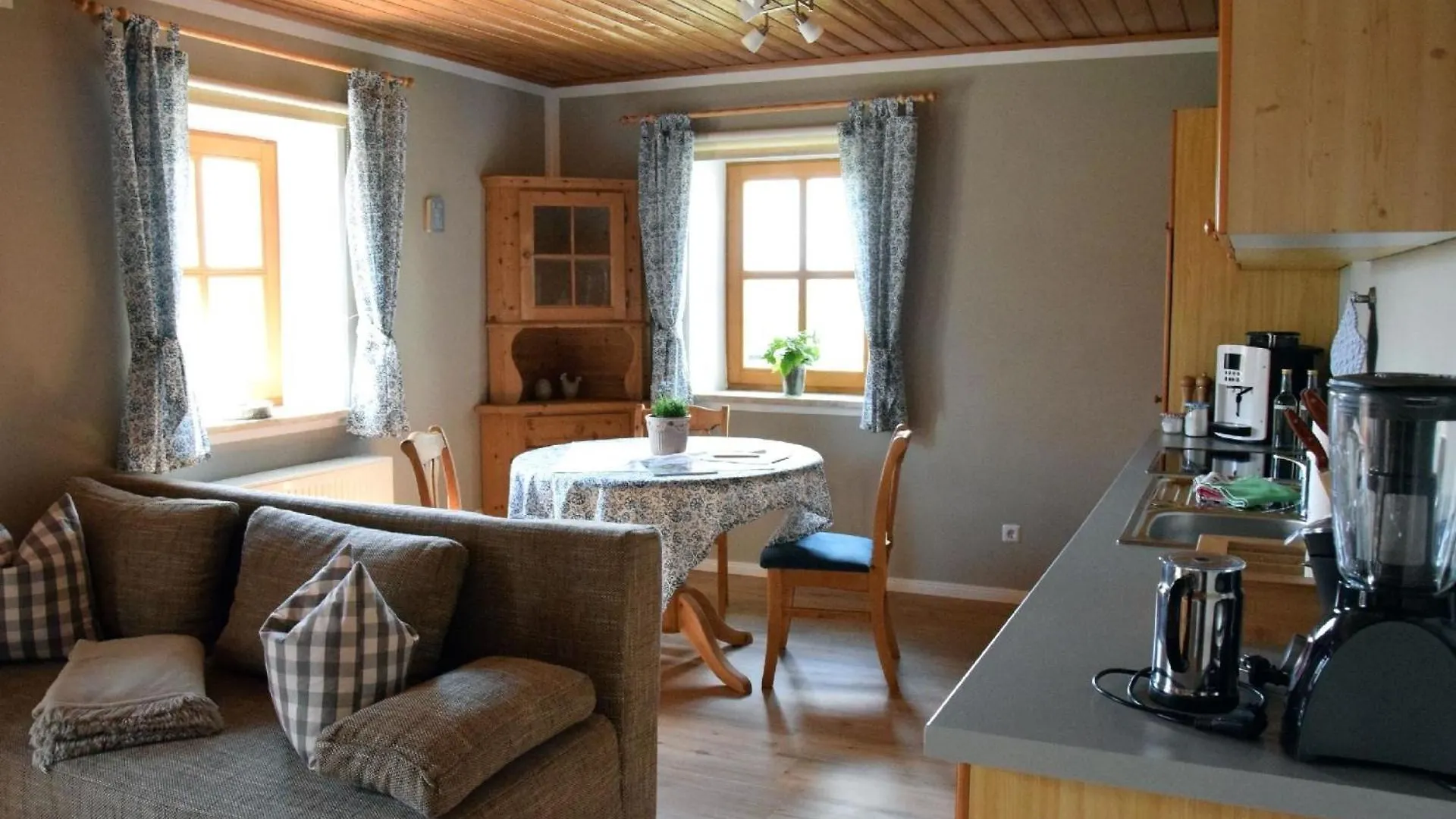 Charmant Trifft Moderne - Ferienwohnung Linde Spalt Apartment